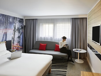 Standard Room, 1 Queen Bed with Sofa bed