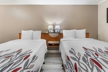 Deluxe Room, 2 Double Beds (Smoke Free)