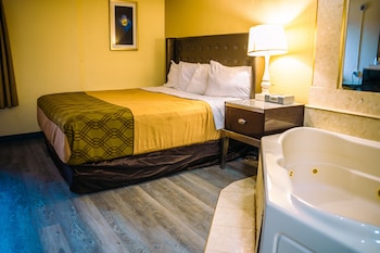 Superior Room, 1 King Bed, Non Smoking, Hot Tub (1st Floor)