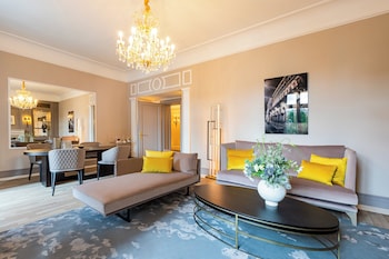 Suite (Excelsior)