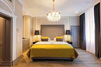 Suite (Excelsior)