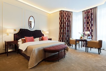Deluxe Room (Grand)