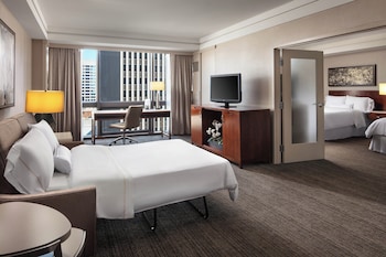 Suite, 1 Bedroom, Hearing Accessible (Mobility Accessible with Bathtub)