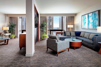 Suite, 1 Bedroom, Hearing Accessible (Mobility Accessible with Bathtub)