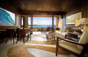 Suite, 1 King Bed, Oceanfront (Ohana)