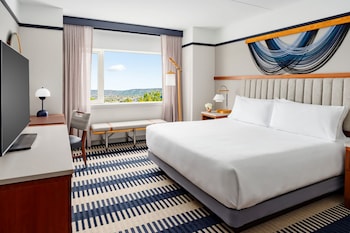 Standard Room, 1 King Bed