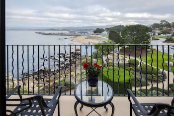 Room, 1 King Bed, Balcony, Harbor View (Ocean)