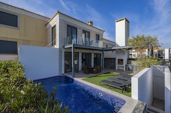 Deluxe Townhome, 2 Bedrooms, Private Pool