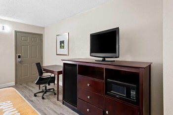 Room, 1 King Bed, Accessible, Non Smoking (Mobility/Hearing)