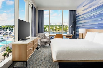 Room, 1 King Bed with Sofa bed, Hearing Accessible, Harbor View (Windows on 2 Sides)