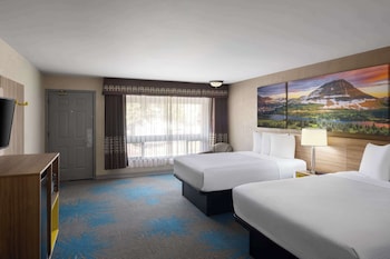 2 Queen Beds, Mobility Accessible Room, Roll-In Shower, Non-Smoking