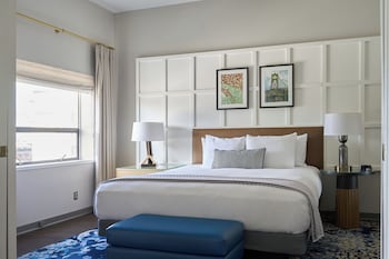 One Bedroom King Suite
