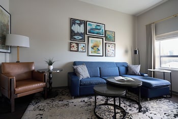 One Bedroom King Suite