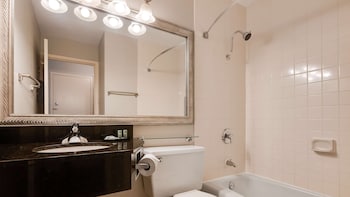 Standard Room, 1 King Bed, Non Smoking, Refrigerator & Microwave (Larger Room)