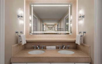 Premium Room (Golf or Spa View)