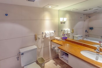 Deluxe Twin Beds Room