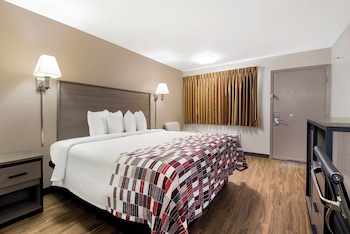 Superior Room, 1 King Bed, Accessible (Smoke Free)