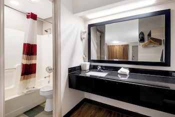 Deluxe Room, 1 Queen Bed (Upper Floor, Smaller, Smoke Free)