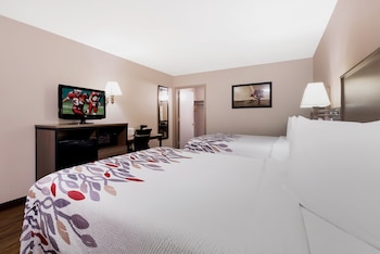 Deluxe Room, 2 Queen Beds, Accessible (Smoke Free)