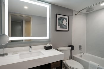 2 DOUBLE BEDS POOLSIDE - DIRECT POOL ACCESS