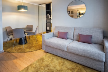 Premium Room, 1 King Bed with Sofa bed