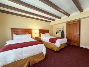 Club Room, 2 Double Beds, Balcony
