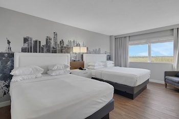 Deluxe Room, 2 Queen Beds