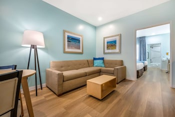 Suite, Multiple Beds, Non Smoking, Pool View