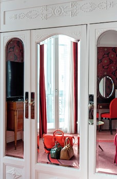 Junior Suite, 1 King Bed (Republic Square view)