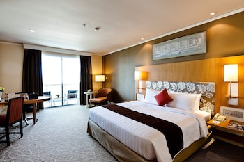 Deluxe Double or Twin Room, Balcony, Pool View