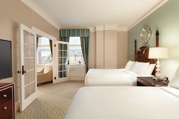 Corner Suite, 1 Queen Bed