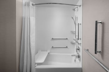 Room, 2 Queen Beds, Corner