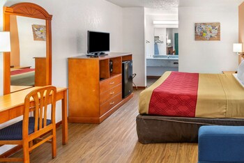 Standard Room, 1 King Bed, Non Smoking