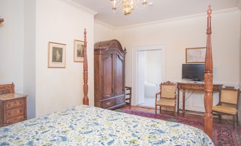 Room, 1 Queen Bed (304), Stairs Required
