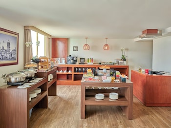 Master Suite, 1 King