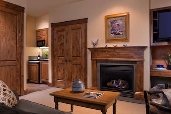 Suite (Condo)