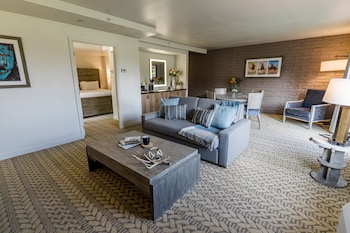 Suite, 1 King Bed
