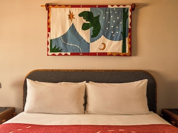 Room, 1 King Bed, Balcony