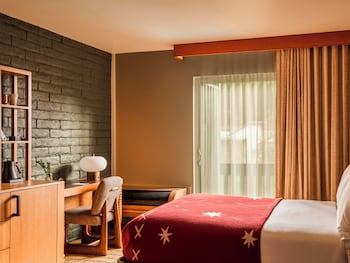 Room, 1 King Bed, Balcony