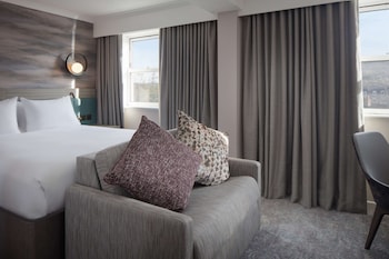 Superior Room, 1 Queen Bed with Sofa bed