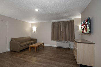 Suite, 2 Queen Beds, Non Smoking, Jetted Tub