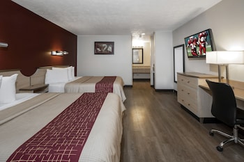 Suite, 2 Queen Beds, Non Smoking, Jetted Tub