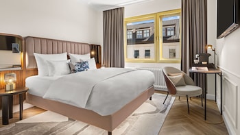 Room, 1 King Bed (Cosy)