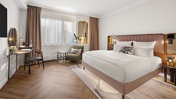 Premium Room, 1 King Bed