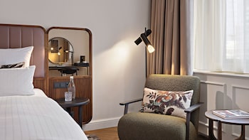 Deluxe Room, 1 King Bed