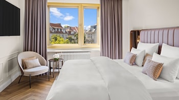 Suite, 1 King Bed