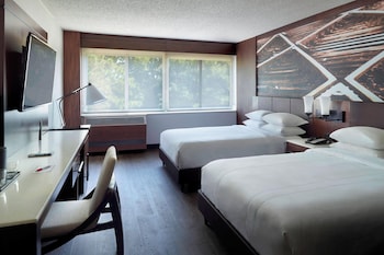 Room, 2 Double Beds (Mobility Accessible, Tub)