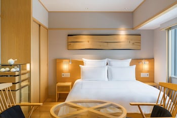 Waon Suite King, Executive Lounge Access