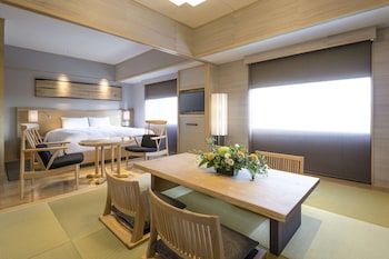 Waon Suite King, Executive Lounge Access