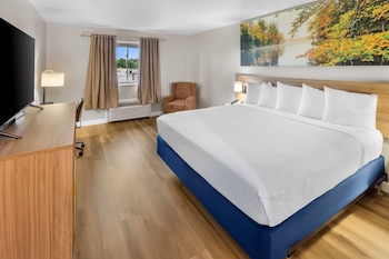 Standard Room, 1 King Bed
